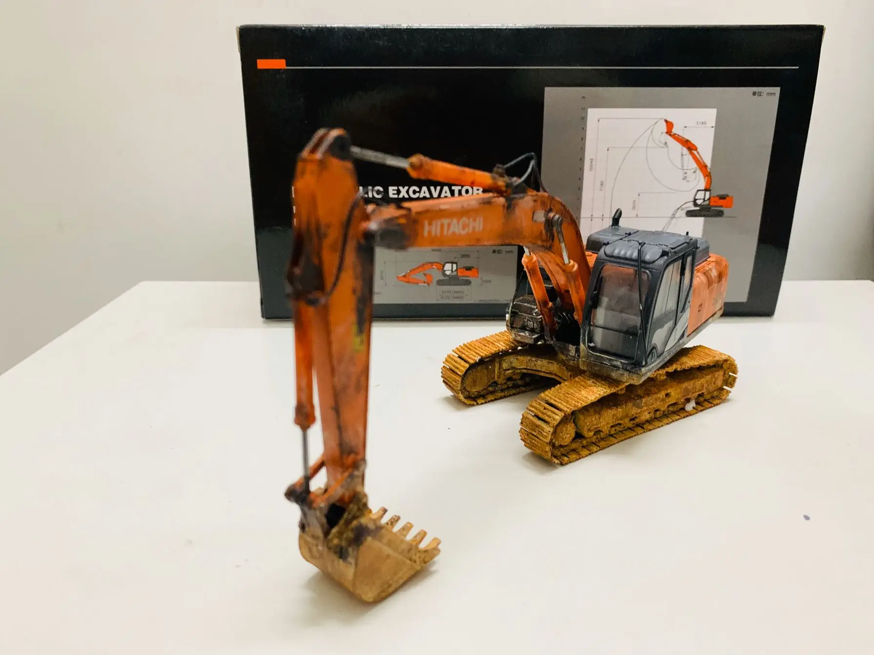 Zaxis 210-5 Excavator Hydraulic Excavator Muddy Edition 1/50 Die-Cast Model New in Box