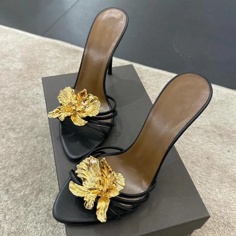 

Metal flower sandals for women, 2025 new style French elegant slim strap with exposed toes and empty back high-heeled sandals