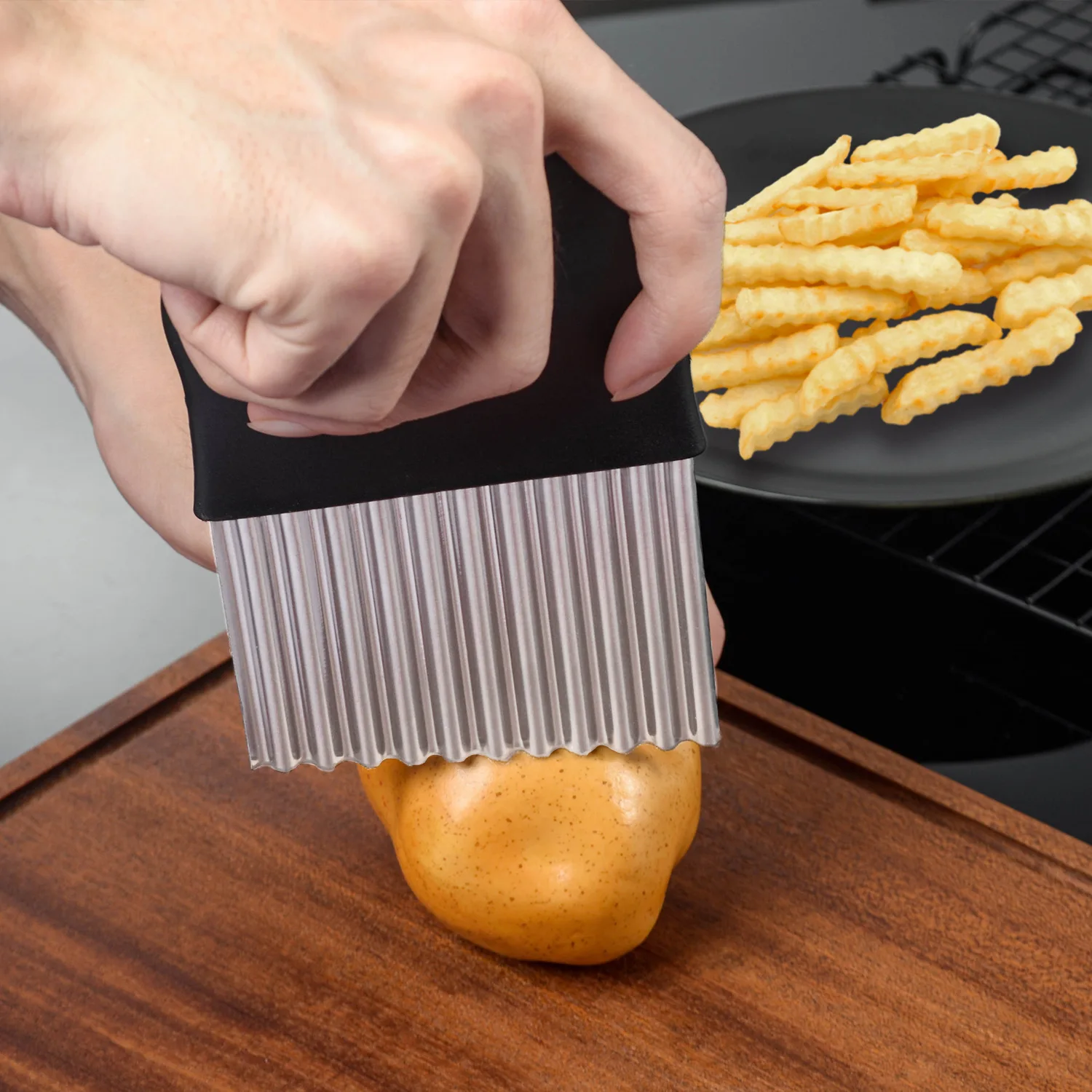 Ultra-Thin 430 Stainless Steel Wavy Blade Cutter for Crispy Fries • Ergonomic Non-Slip TPR Handle • Black Textured Surface • Com