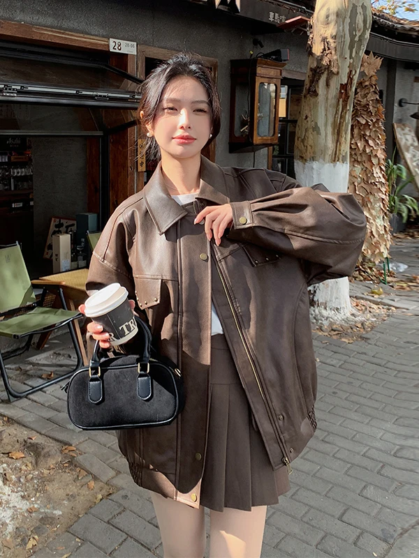 クールなPUレザー製ジャケット、レディース、コーヒー色、春秋新作、小さめサイズ、ファッショナブルな通勤風、キットデザイン