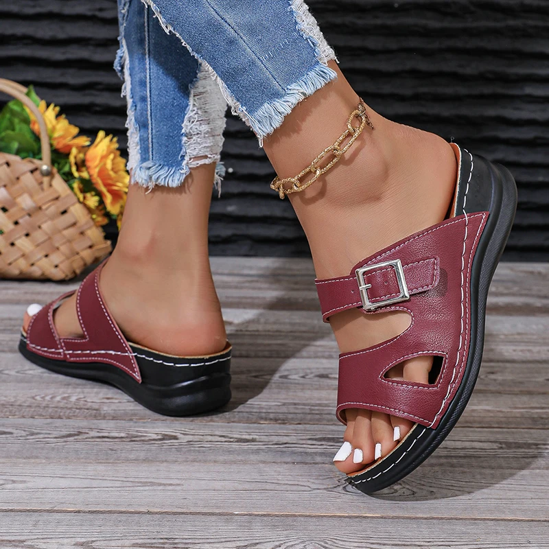 Women Lightweight Wedge Heels Sandals for Summer 2024 Non Slip Thick Sole Beach Slippers Woman Fashion Buckle Platform Sandles