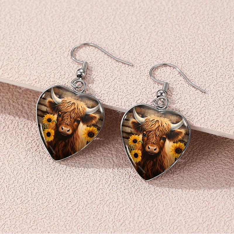 2024 New Highland Cow Dangle Earring Heart Shaped Earrings Handmade Glass Dome Jewelry