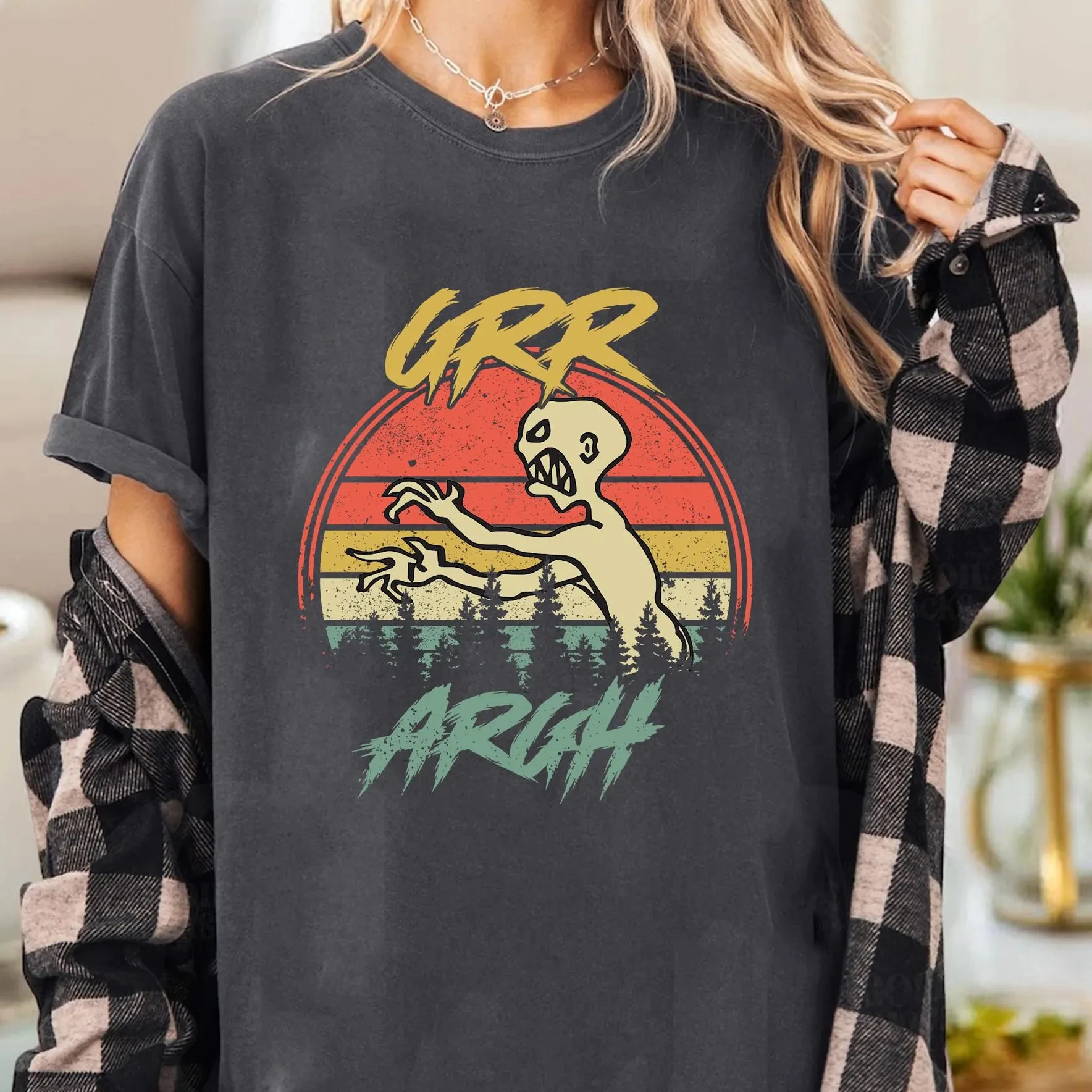 

Комфортная цветная футболка Grr Argh Zombie в стиле ретро, футболка на Хэллоуин в стиле Buffy, футболка из фильма ужасов, футболка с изображением зомби 90-х годов