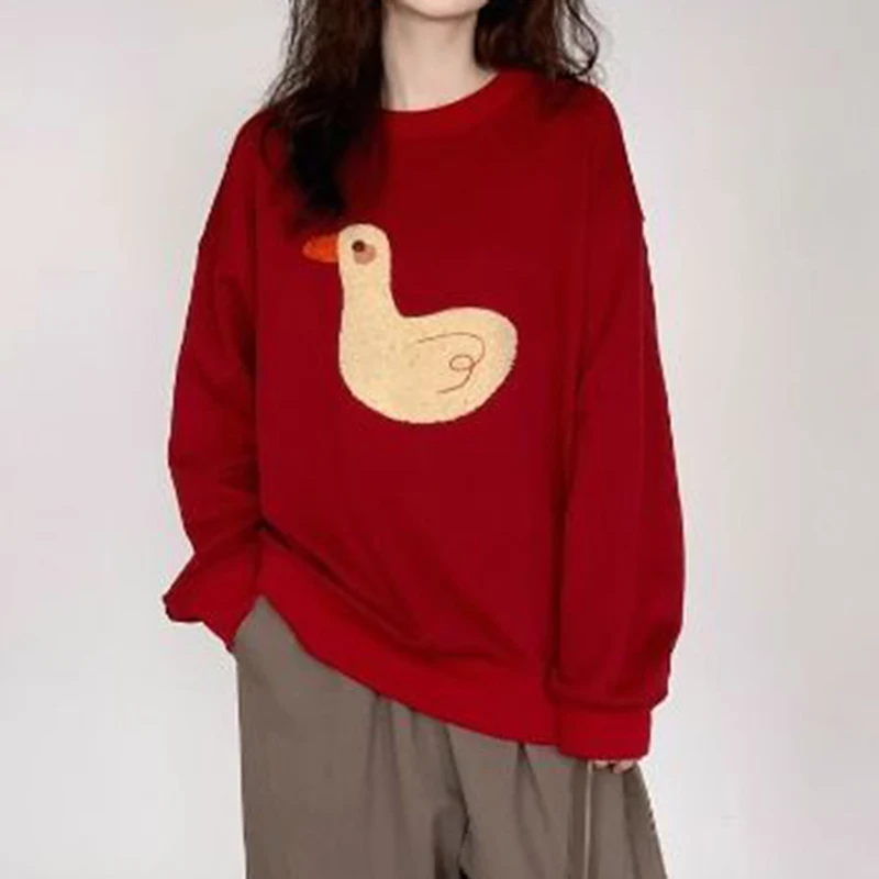 

2024 red round neck new hoodie with loose and high-end feel, super beautiful long sleeved and plush niche top korean