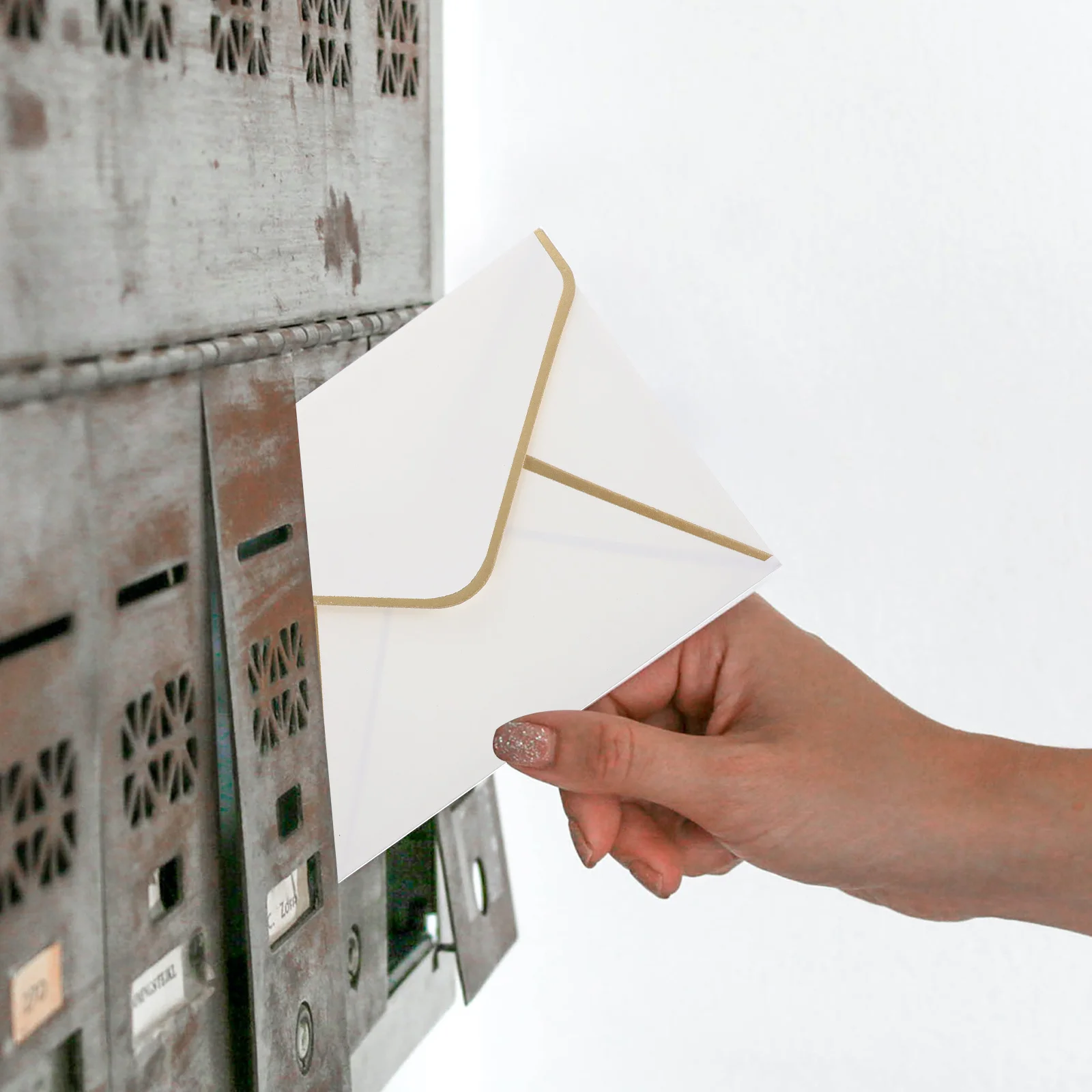 24Pcs Gold Trim Envelopes Protective Secure Fit Envelopes for Cards Documents Wedding Parties Graduation Ceremonies Decoration