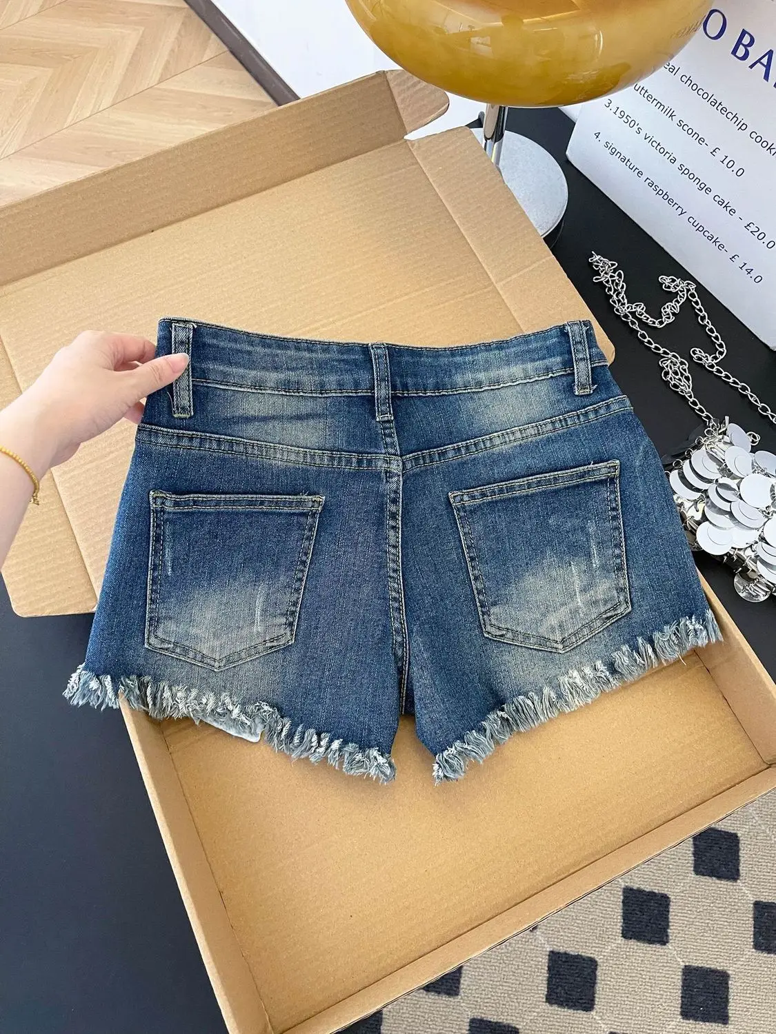 Retro Old Ripped Denim Shorts Women's Summer New Spice Girl Low Waist Rough Edge Wide Leg Hot Pants view 5