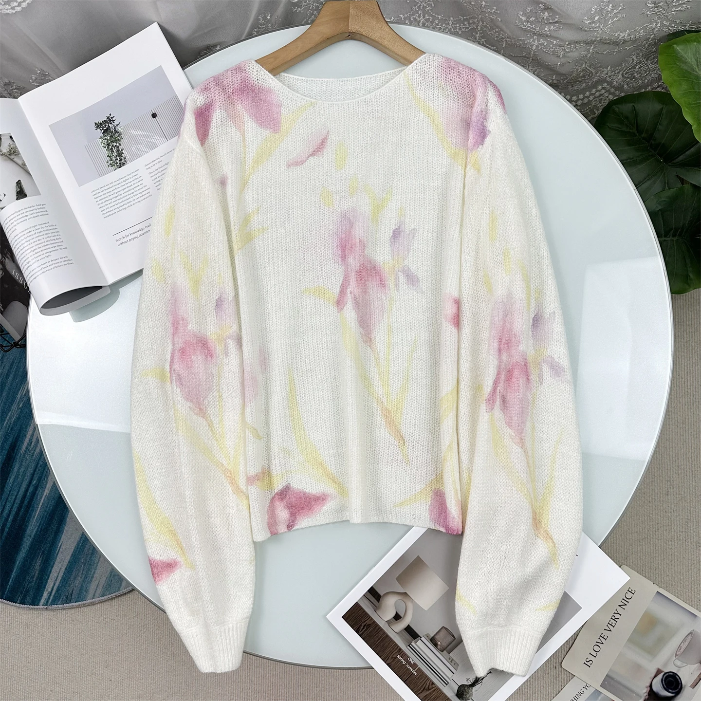 

Вязаный свитер с длинными рукавами и ручной росписью, женский, свободного кроя, с цветочным узором, весна 2026, новинка