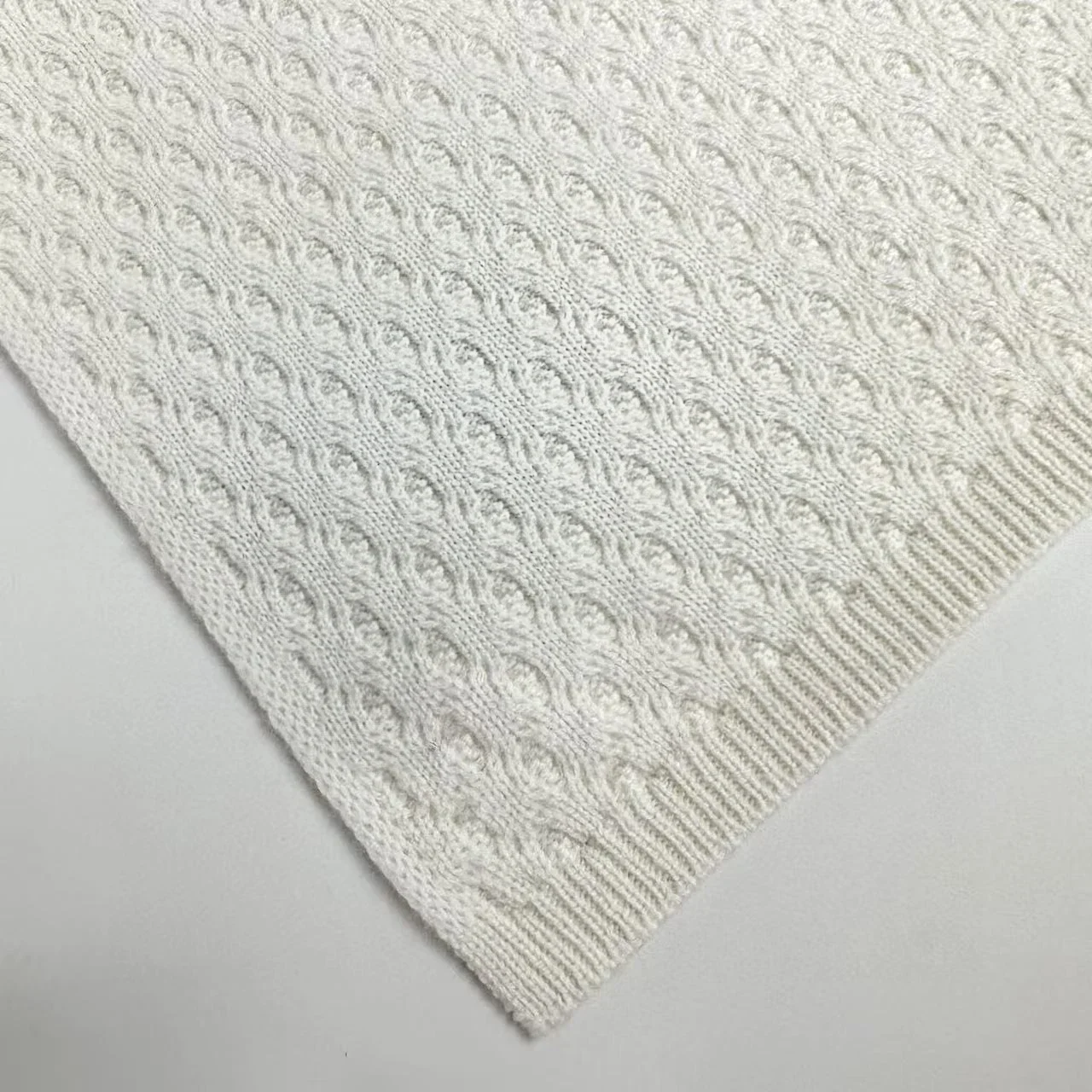 Brand on Sale Women's Knitted Cashmere Scarf for Autumn/Winter Versatile Diamond Pattern Wool Neck Warmer Soft and Warm Shawl