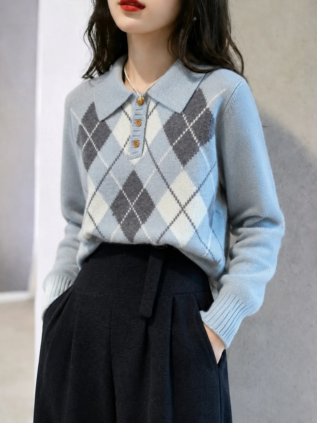 Fashionable Long Sleeve Knitted Sweater with Diamond Pattern Collar for Women New Autumn Arrival Soft Korean Style Commute Wear