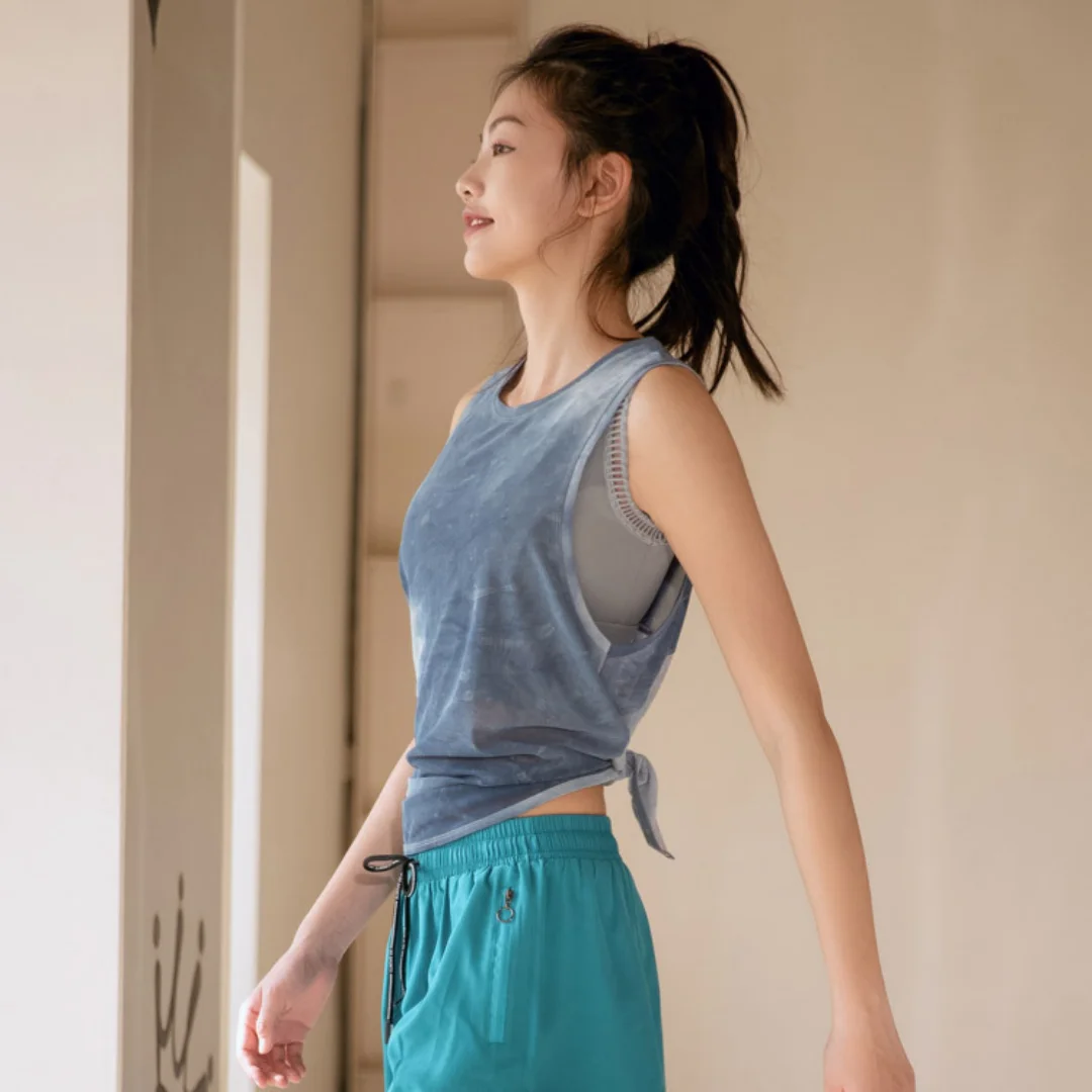 

2026 New Women Mesh Breathable Sleeveless Tank Tops Quick Dry Running Fitness Shirts Loose Yoga Sports Blouses