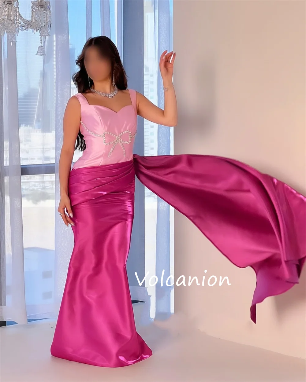 تخصيص رائعة Charmeuse مطرزة القوس الطية البوق الحبيب فساتين طويلة مناسبة مخصصة الرجعية الرسمية