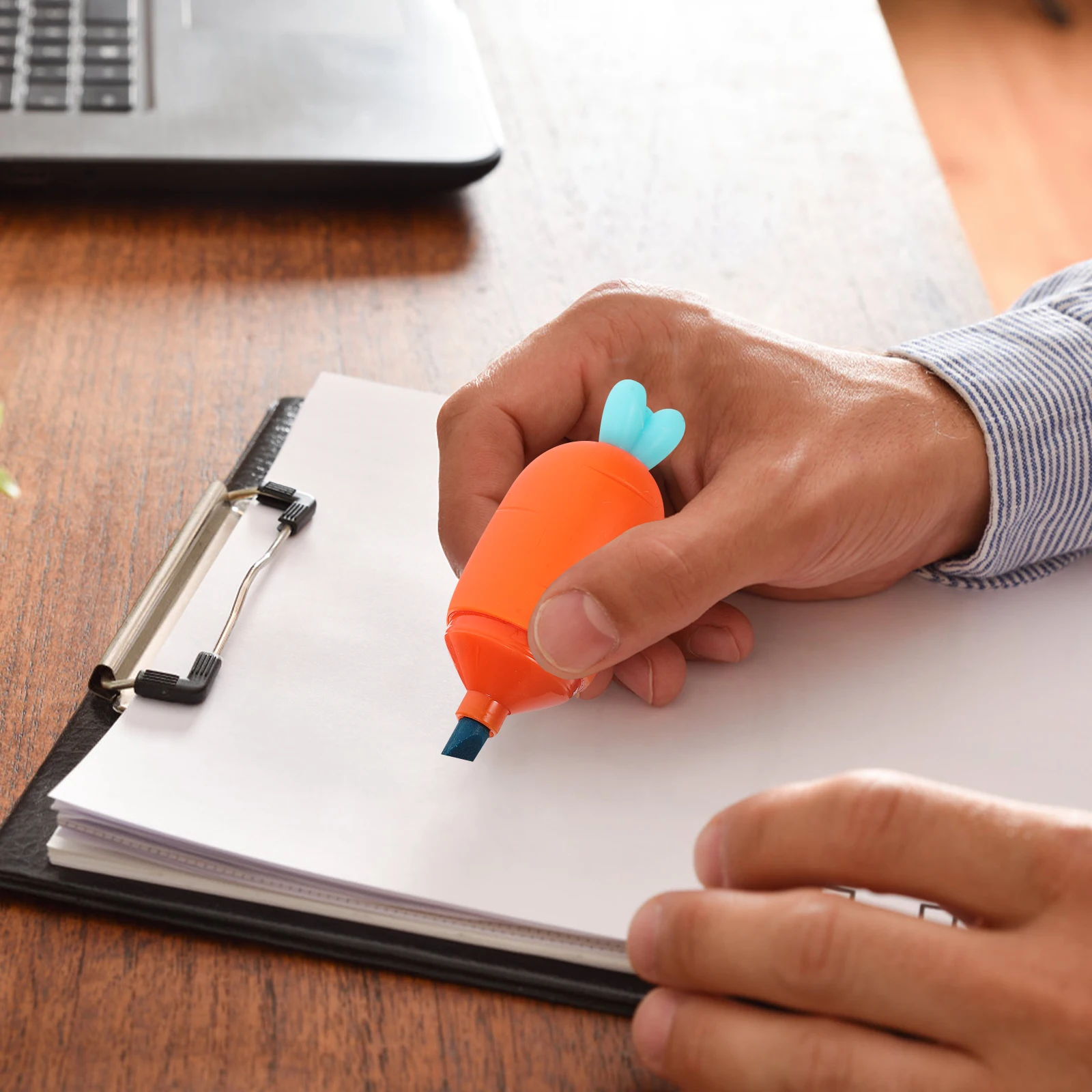 

6pcs Carrot Highlighters Cute Cartoon Office Supplies Fluorescent Colors Soft Tip Marking Pens School Study Child Must Haves