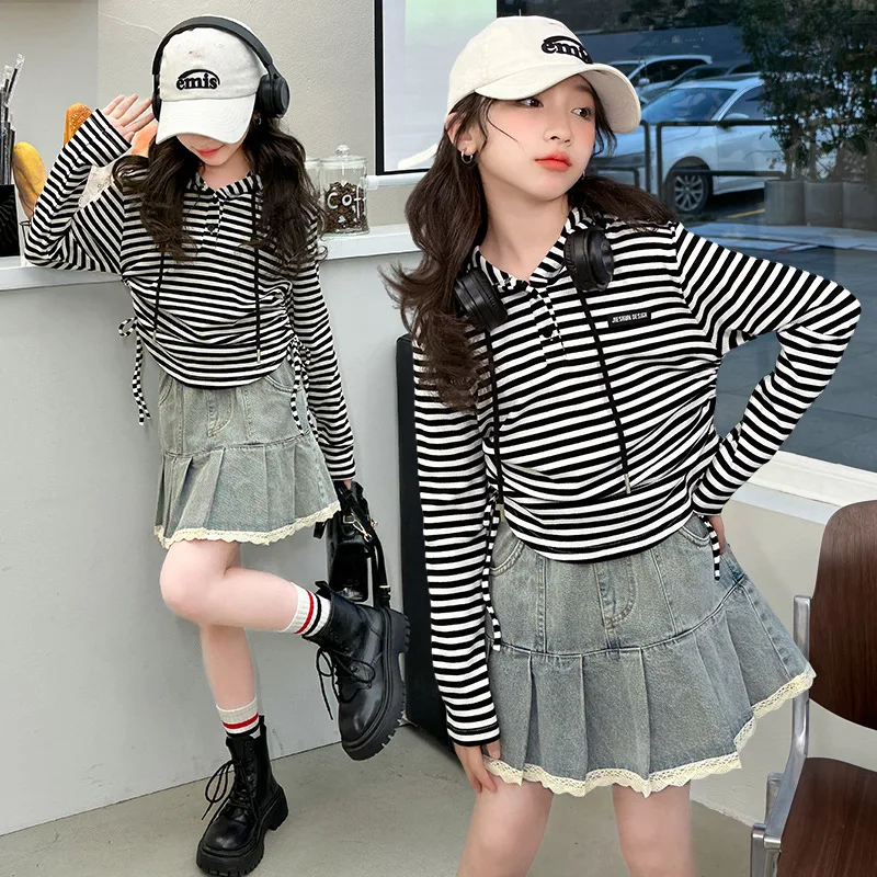 Girls' Set Spring 2024 New Striped Sweater Academy Style Pleated Skirt Two Piece Set