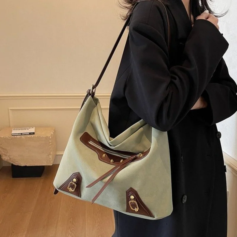 

Женская элегантная кожаная сумка через плечо с дизайнерским стилем Парижа и водонепроницаемым материалом, идеально подходящая для офисных поездок на работу ​