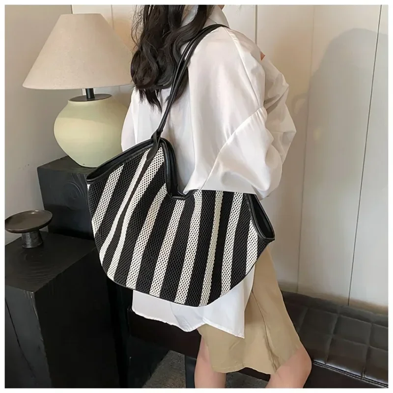 PU Strap Casual Tote Bags for Women New High Capacity Fashion Striped Shoulder Bags Zipper Interior Slot Pocket Bolsas De Hombro