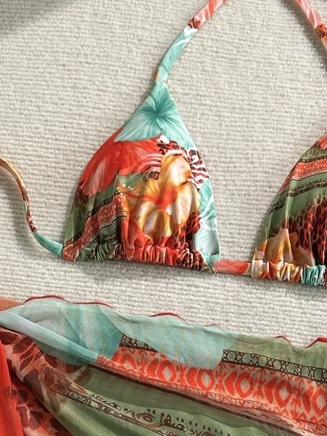 2026 3-teiliges Bikini-Trend-Set für Damen, Schürzen-Stil, vertuschender Blumendruck, verstellbare Krawatten, Badeanzug, Sommerurlaub, Blumen-Badebekleidung