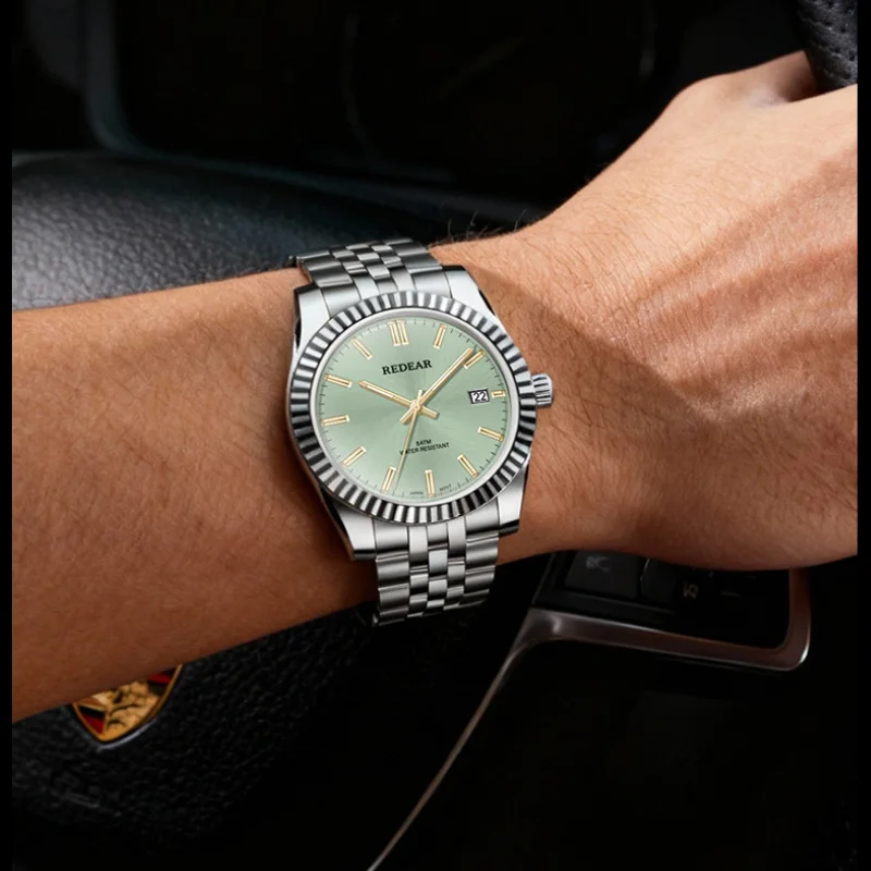 

Automatic Mechanical Watch with Steel Case 40mm Diameter 11.5mm Thickness NH35 Japanese Movement Calendar luminous Feature 5ATM