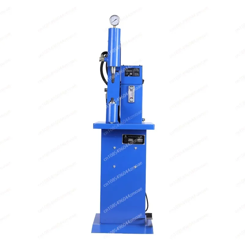 Hydraulic riveting machine for truck brake lining