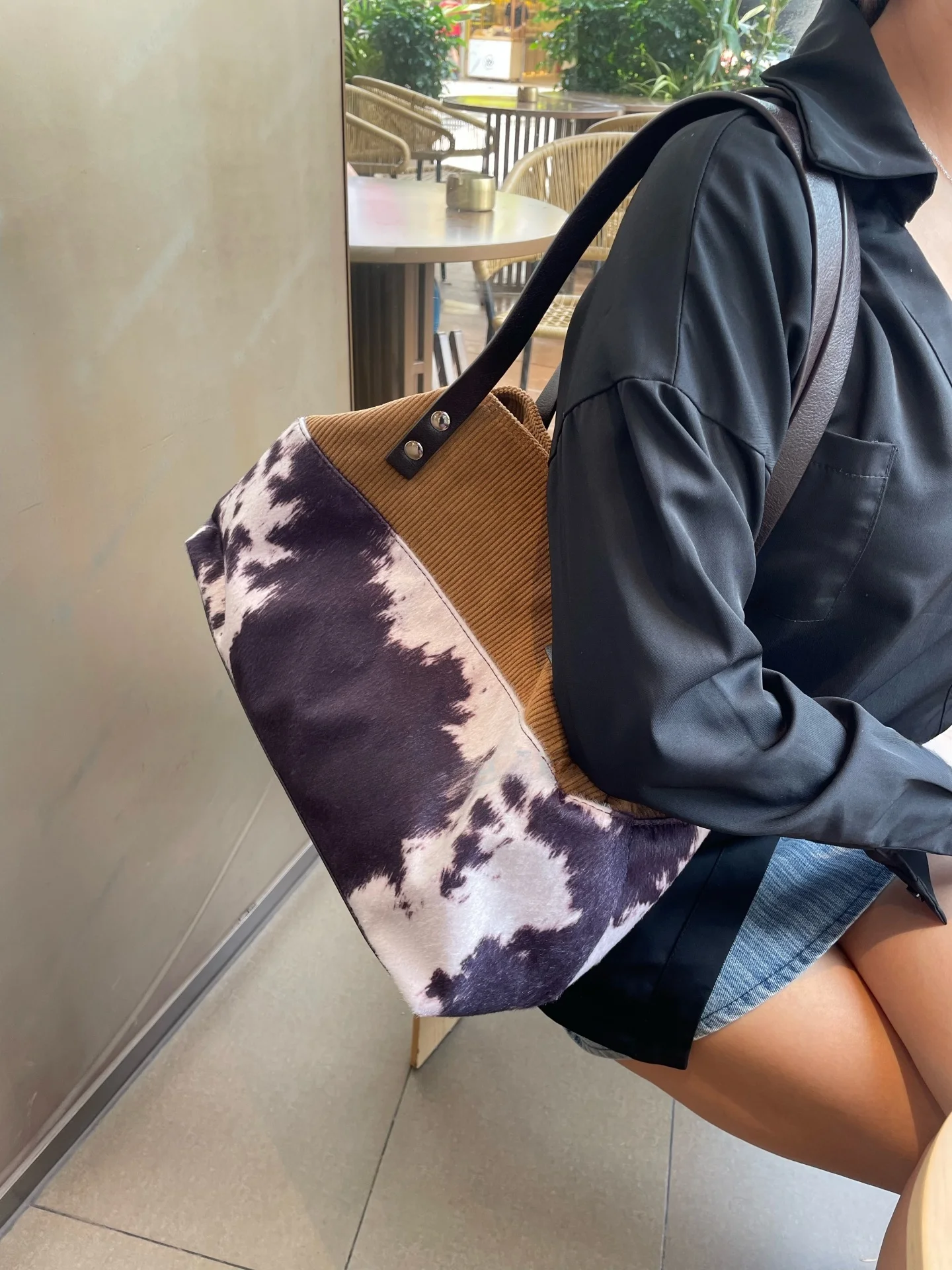 

Xiao Bi Jia Lightweight Tote Bag Women's New 2026 Large Capacity Lazy Commuter Bag High Single Shoulder Bag Casual Simple Style