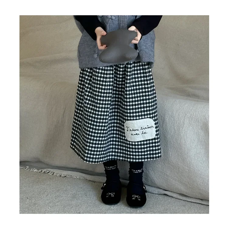 

Skirts Childrens Clothing Girl Korean Series Lattice Skirt Autumn New Versatile Medium Length Simple Fashion 2024 Loose