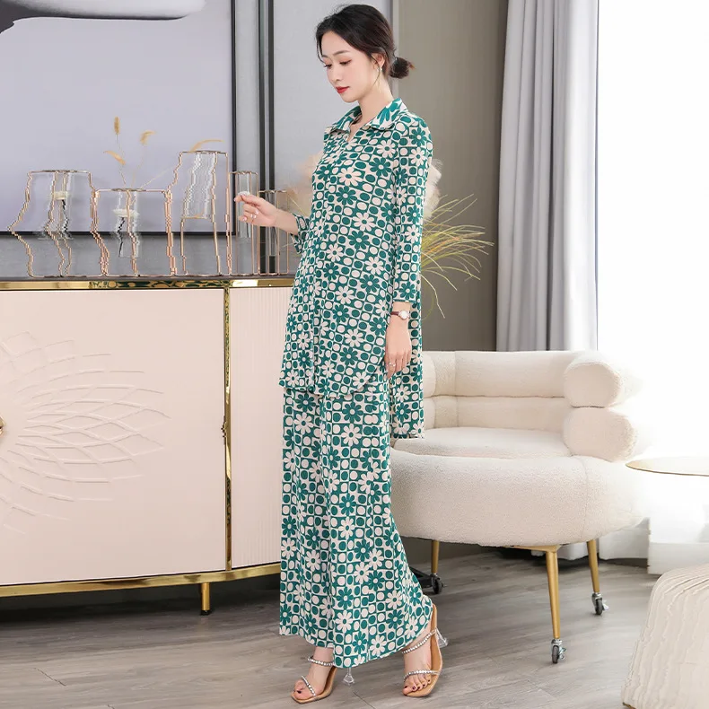 

Pleated Seven-point Sleeve Two-piece Suit 2023 Spring New Fashion Slimming Casual Printed Top Pants