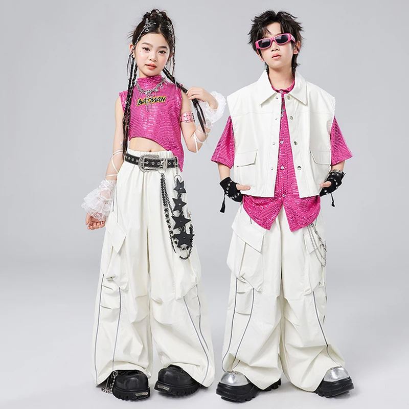 2026 Kid Jazz Dance Costume Girl Kpop Outfit Hip Hop Performance Stage Wear Glitter Pink Top White Shuffle Pants Streetwear 3770