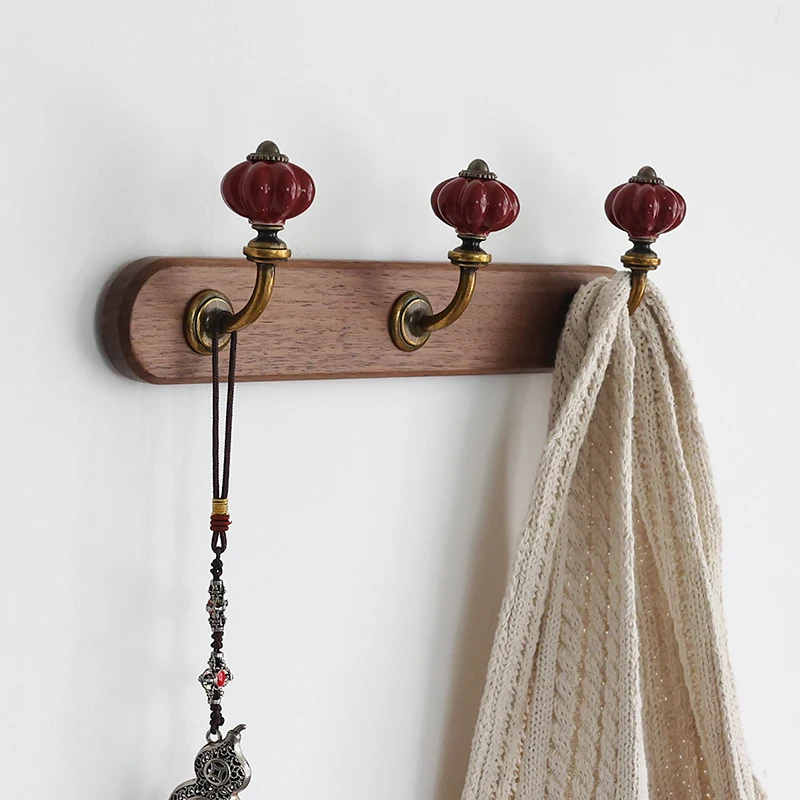 Walnut Hooks Cream Retro Door Back Hanger Solid Wood Key/Bag Organizer Rental-friendly Apartment Decor with Weight Sensor Design