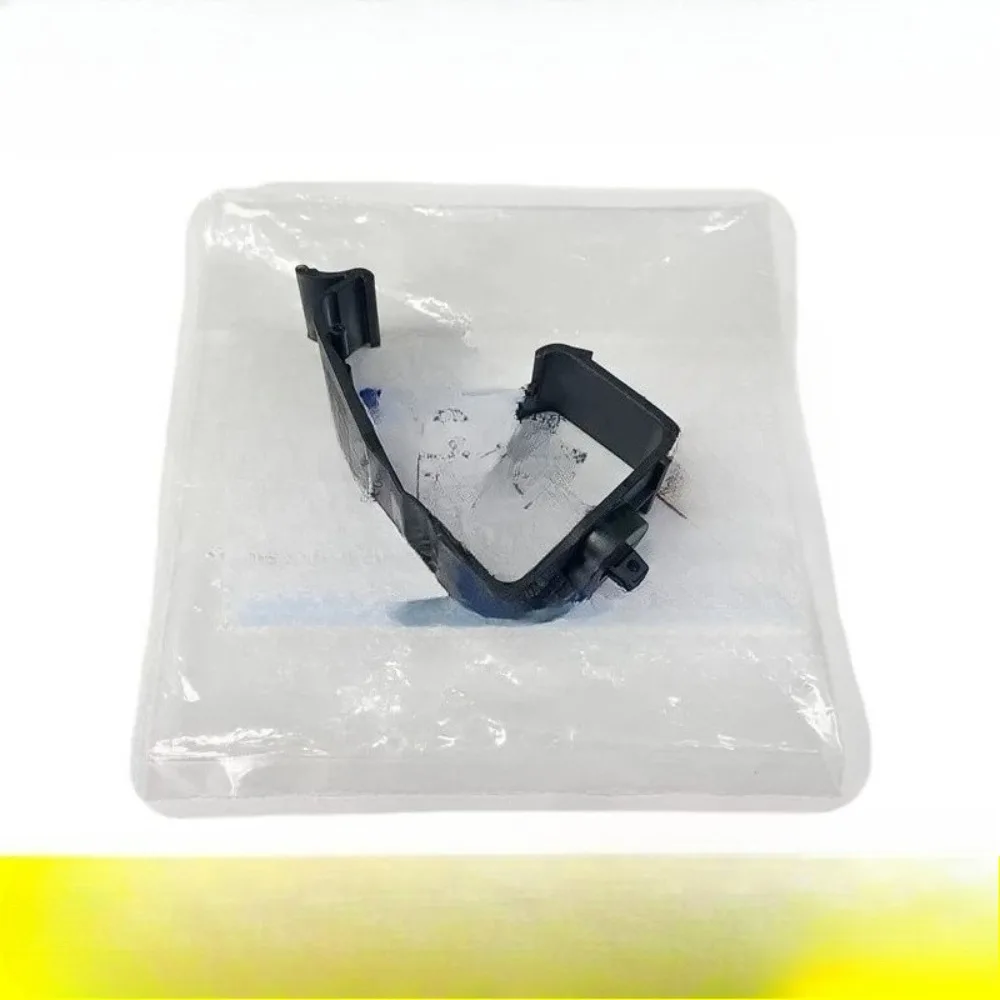 For Cadillac ATSL2015-2020 Trunk Tripod Clip Luggage Warning Sign Fixing Buckle Brand New Genuine Automotive Accessories Plastic
