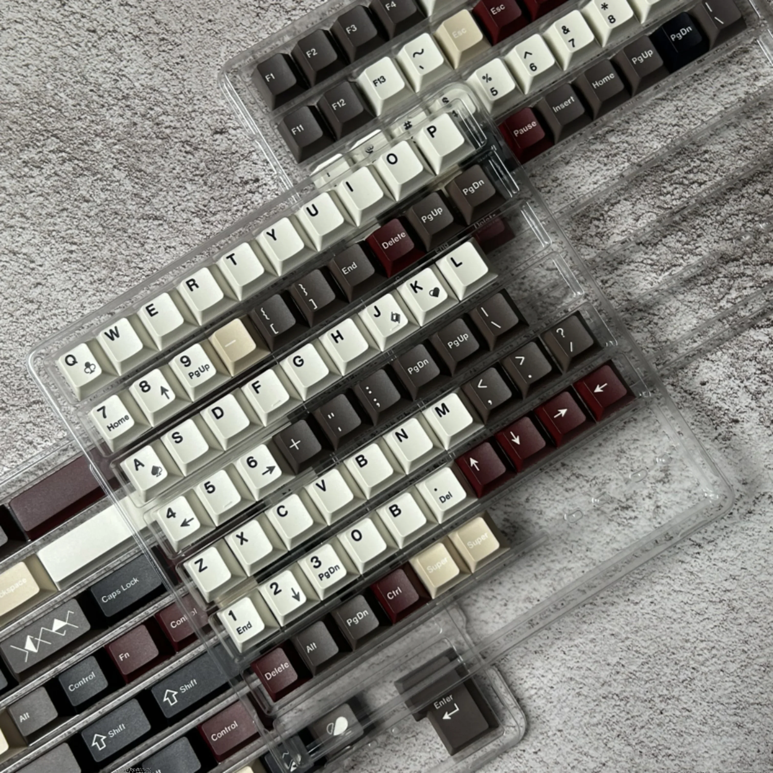 

Poker five-sided sublimation customized PBT full set of keycaps including 7U compatible ALICE