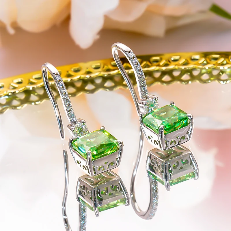 

New 4 Carat Square Emerald High Carbon Diamond Drop Earrings For Women 925 Sterling Silver Platinum Plated Wedding Fine Jewelry