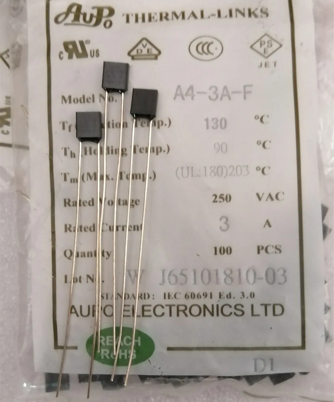 clearance sale  61pcs 5A135 degree thermal fuse