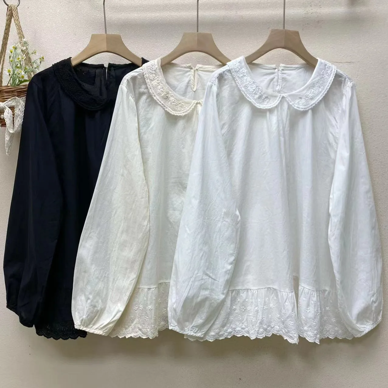 

Japanese Sweet Mori Girl Lace Peter Pan Collar Solid Color Cotton Shirt Women Spring Autumn Long Sleeve Casual Loose Blouse Tops