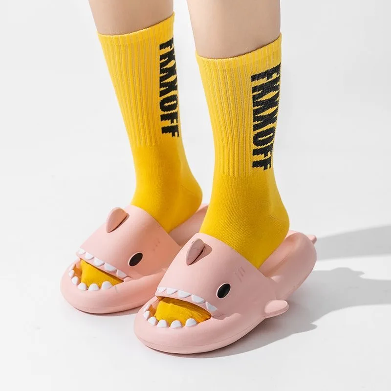 Pantofole di squalo con suola spessa 4cm donna uomo scivoli da bagno per interni Cute Cartoon 2024 scarpe estive sandali da spiaggia da strada