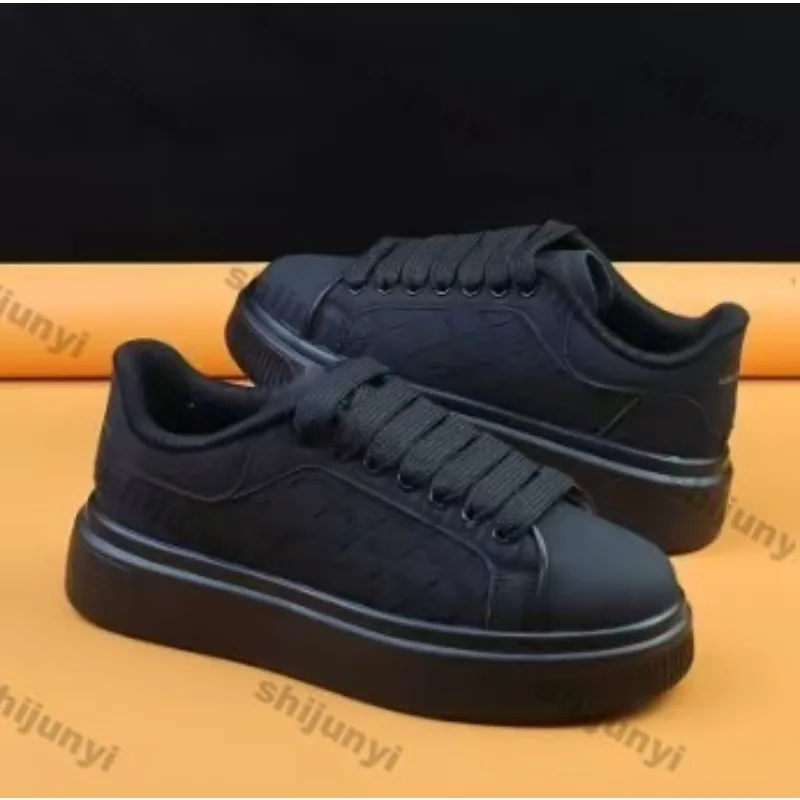 Fashion Concise Solid Flats 2026 Spring New Arrivals Men Casual Sport Shoes Increase Height Comfortable Platform Sneakers