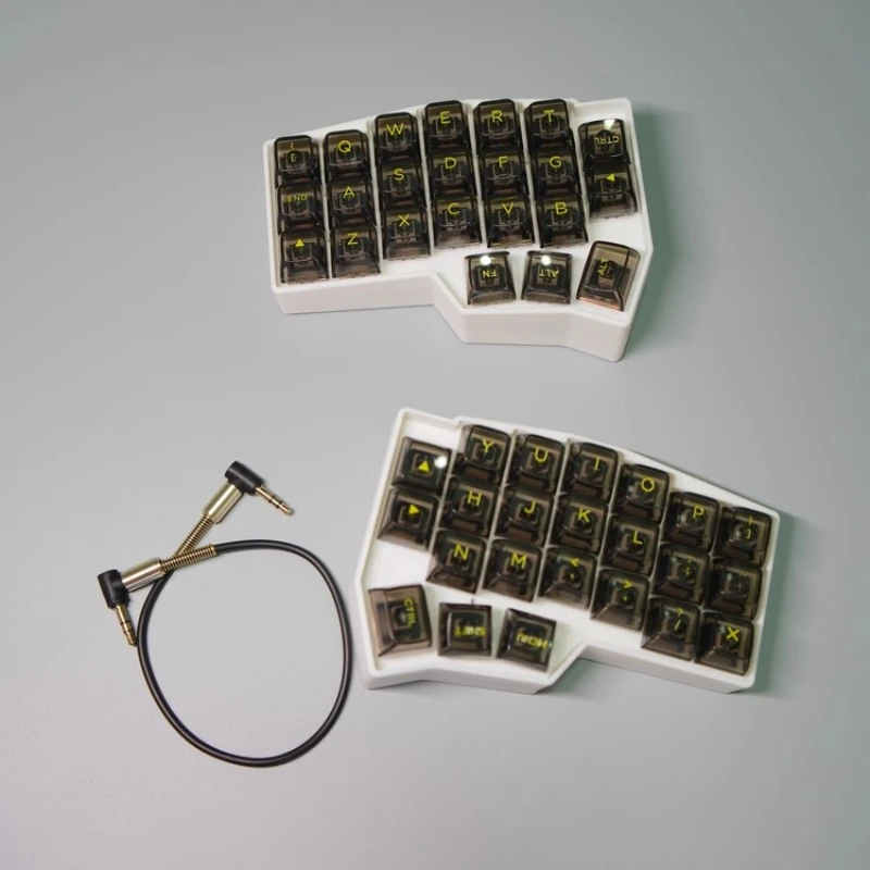 

Разделенная клавиатура Corne, 46 клавиш, проводная одномодовая механическая клавиатура RGB с возможностью горячей замены, на заказ 7 ° Офисная разделенная клавиатура с наклоном VIAL