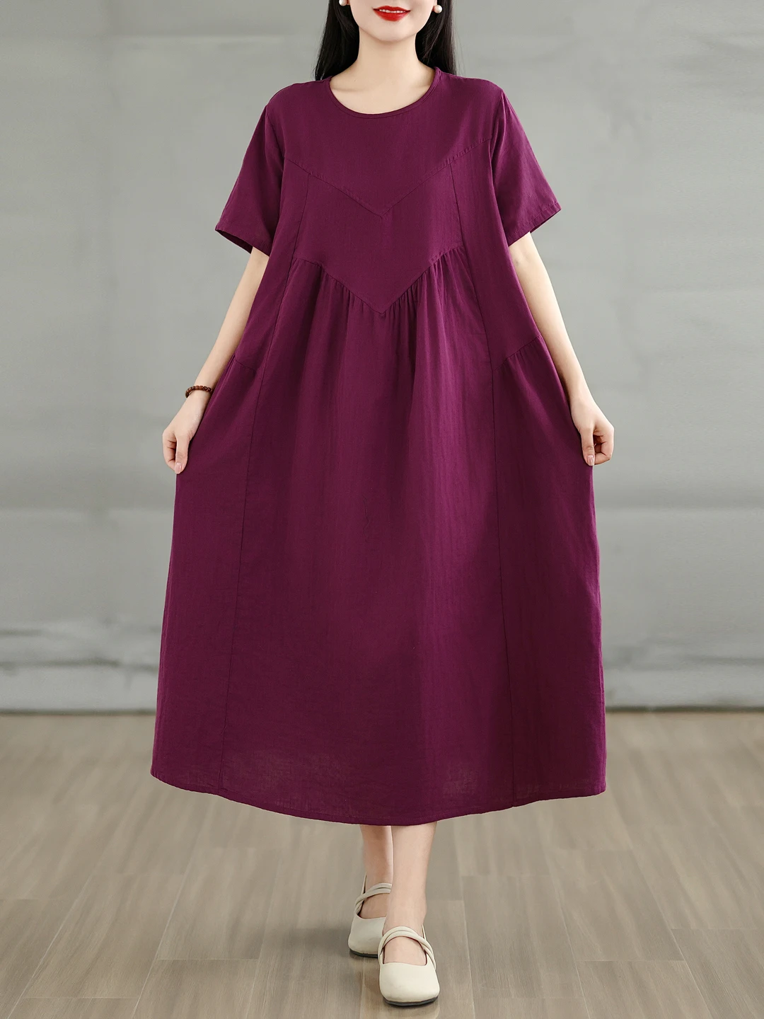 

Свободное платье А-силуэта из смесового хлопка с коротким рукавом и круглым вырезом, женское, больших размеров, стройнящее, с декоративными вставками, в городском художественном стиле, весна...