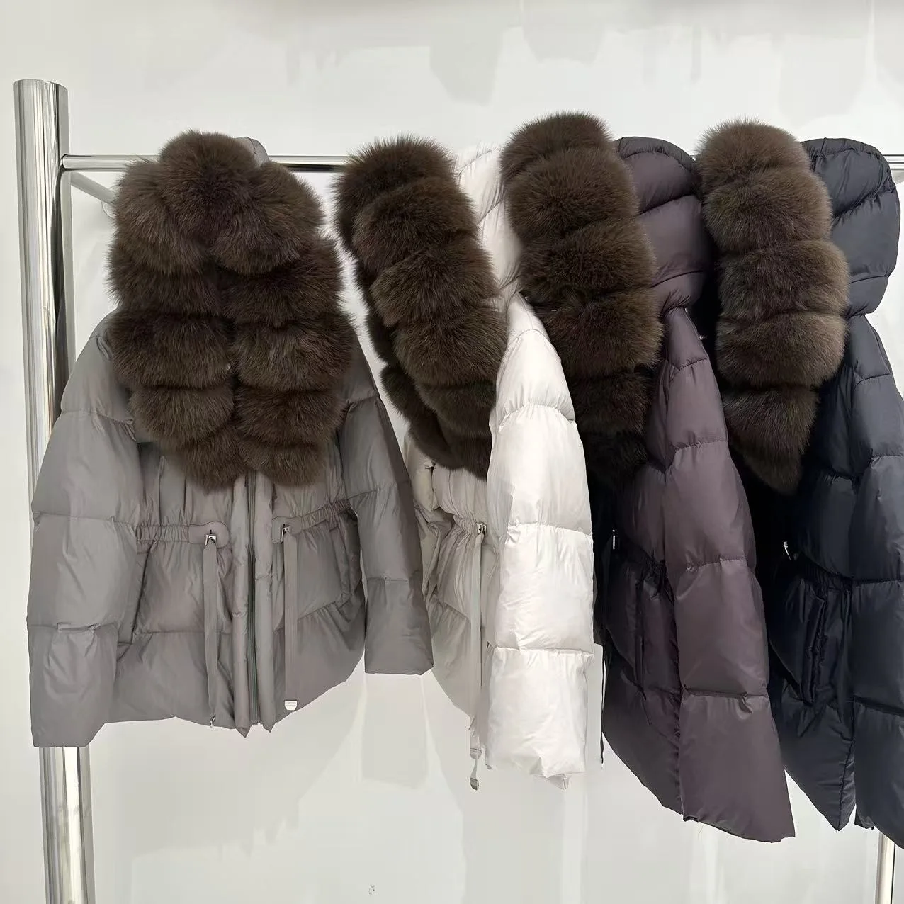 2026 Winter New Women's Down Jacket Commuting Warm and Windproof Fox Big Hair Collar Jacket