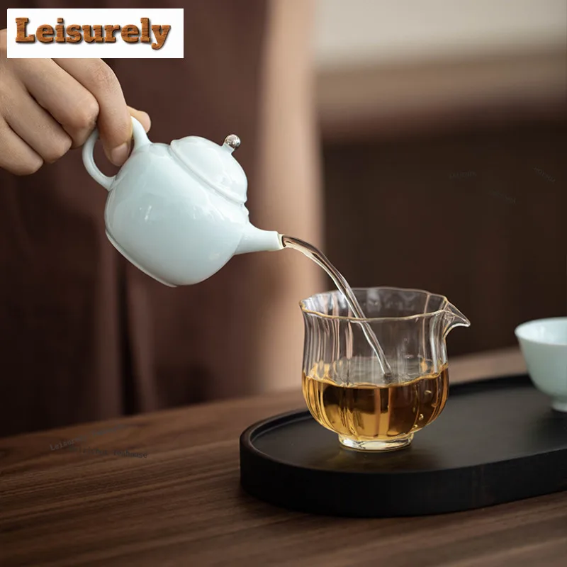 HOYIHM Misty Blue Travel Tea Set Kit Elegant 1 Pot 3 Cups Tea Brewing Organizer Portable Camping Handbag Tea Ceremony Ornaments
