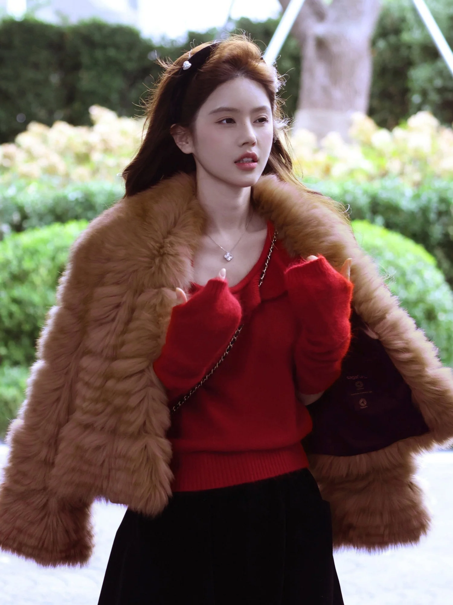 

Натуральная меховая шуба HuaHua: осенне-зимняя, цвета карамель, длинный рукав, теплая, однотонная, универсальный крой, в корейском стиле