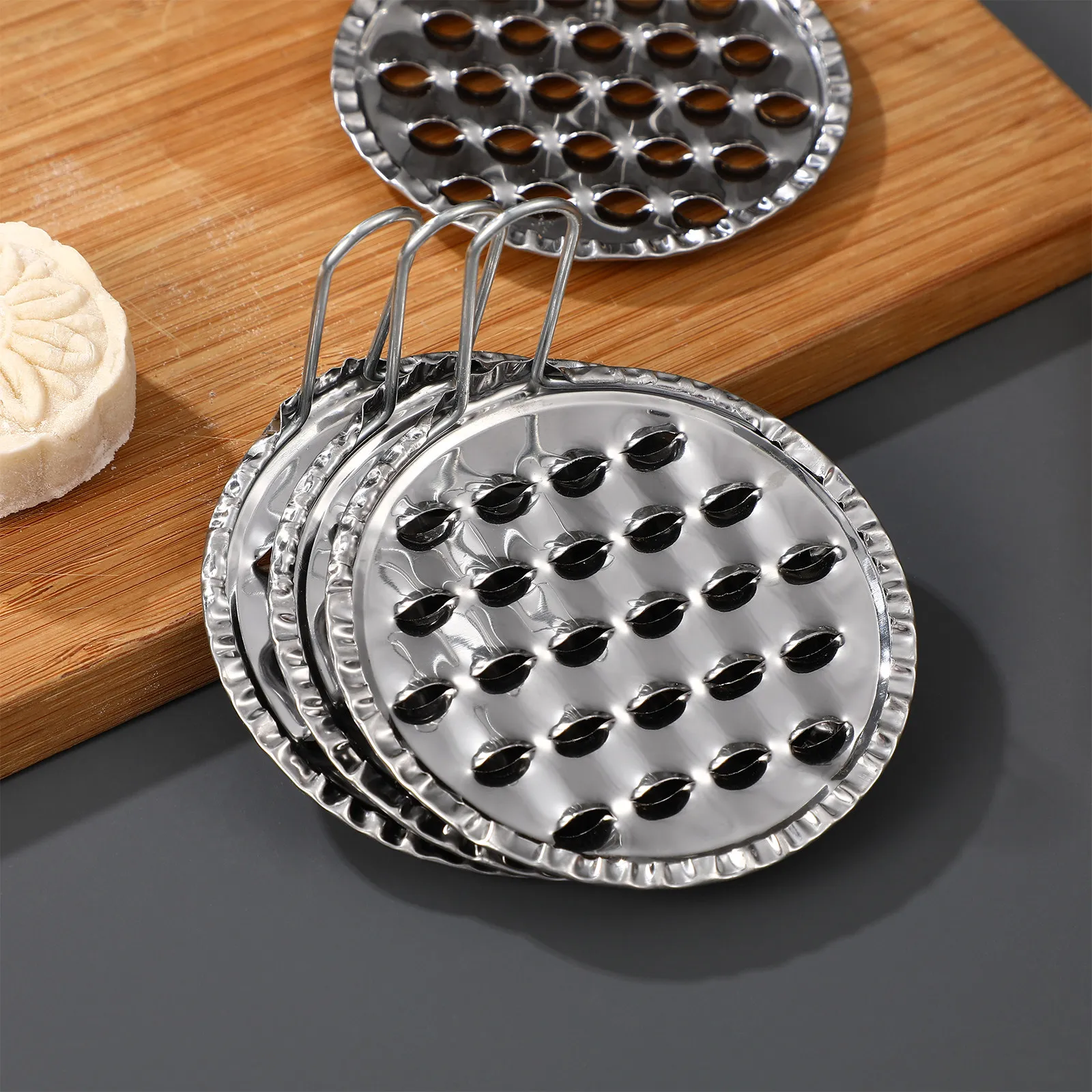 5Pcs Stainless Steel Bean Jelly Scraper with Multiple Holes for Easy Manual Scraping Cold Noodle Jelly Food Prep Kitchen Utensil