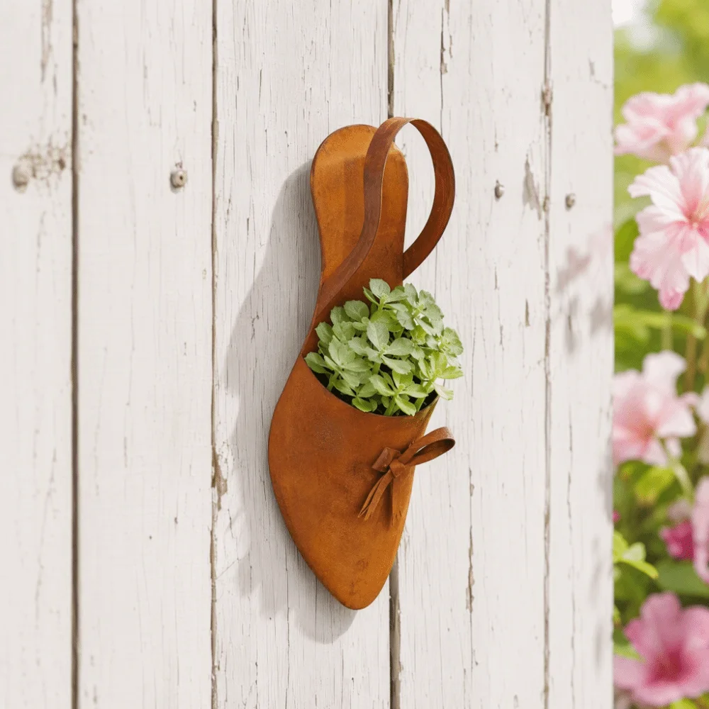 Rusty Finish High-Heeled Shoe Flower Basket Simulated Creative Wall-Mounted Flower Pot Retro Style Decorative Flower Basket