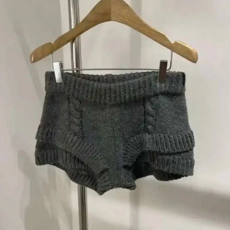 المرأة مثير محبوك الساخن قصيرة بلون عادية الدافئة قصيرة مرونة الخصر الكورية نمط نحيل قصيرة الكشكشة Y2k بانت قصيرة الإناث