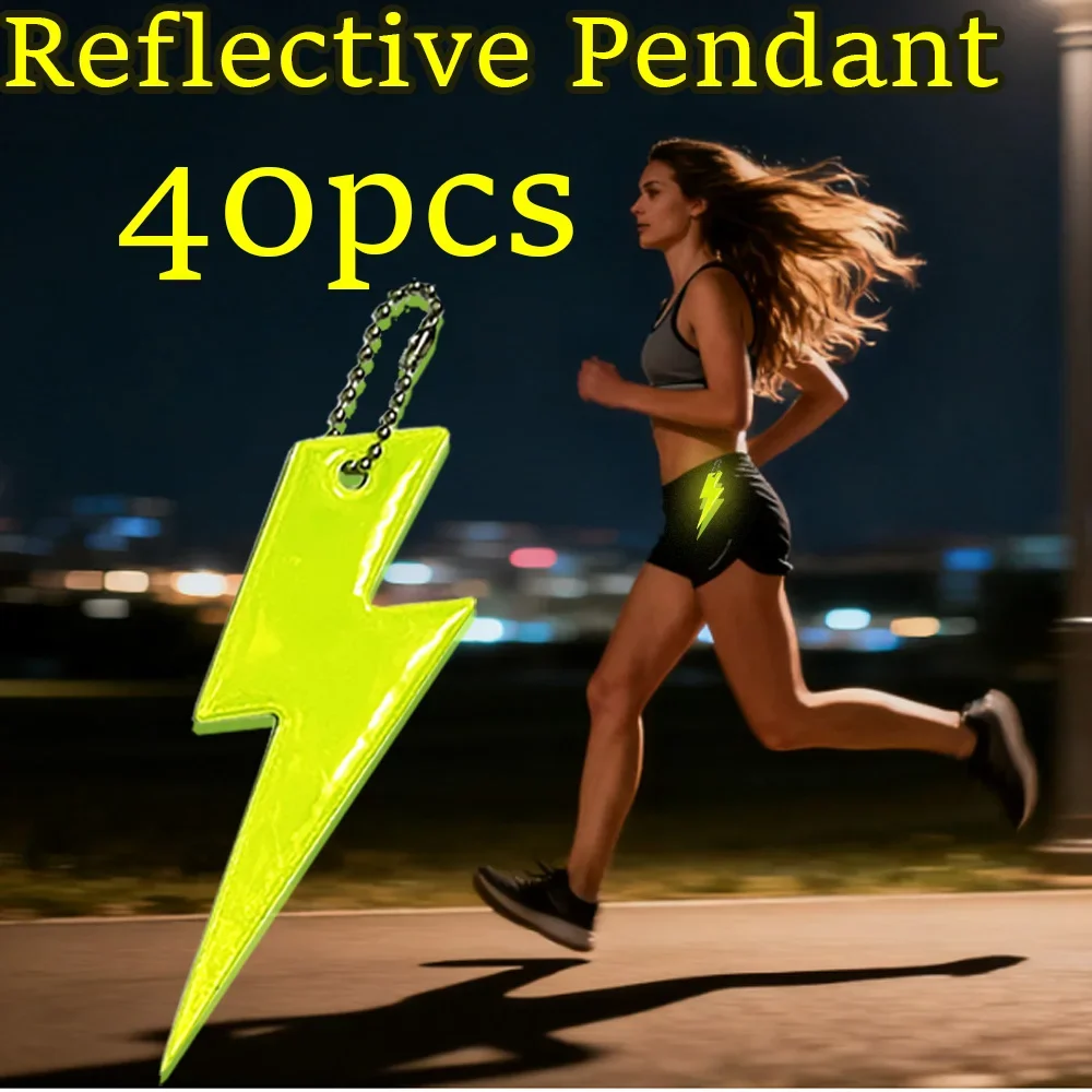 40PCS PVC Reflektierende Blitz Anhänger Sport Outdoor Rucksack Schlüsselanhänger Zubehör