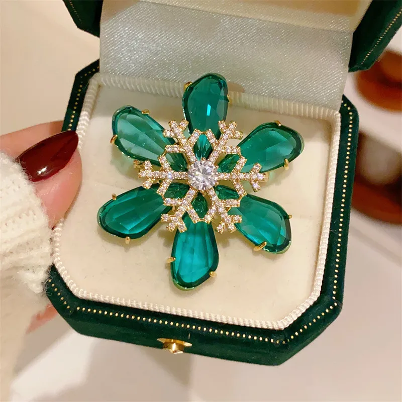 

CC блестящая Бриллиантовая булавка в форме снежинки K9 для свитера, вращающиеся броши, темпераментная застежка для шарфа, Роскошные Металлические Булавки в подарок B95