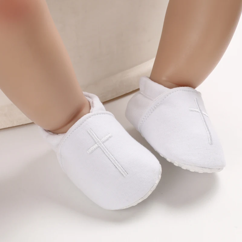 Weiße Tauf-Babyschuhe für Jungen und Mädchen, weichsohlige Baptismusschuhe, Sneakers für Neugeborene, Tauf-Lauflernschuhe – Detail 13