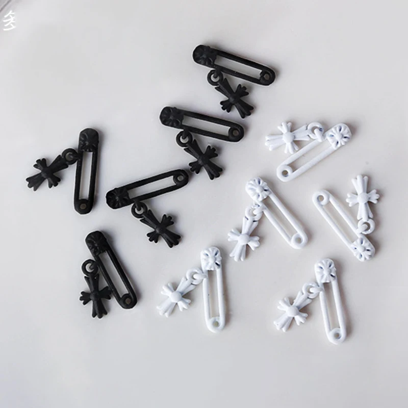 5Pcs Nail Charm 3D Mini Metal Retro Cross Nail Art Decoration DIY Punk Three Colors Paper Clip Shape