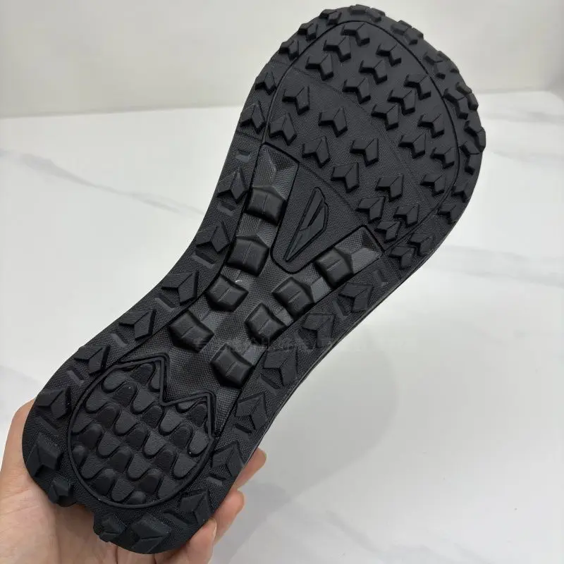 2025 Hot Summer Wearable Unisex Running Shoes Running Shoes Breathable Running Shoes Comfortable Running Casual Shoes Very Good