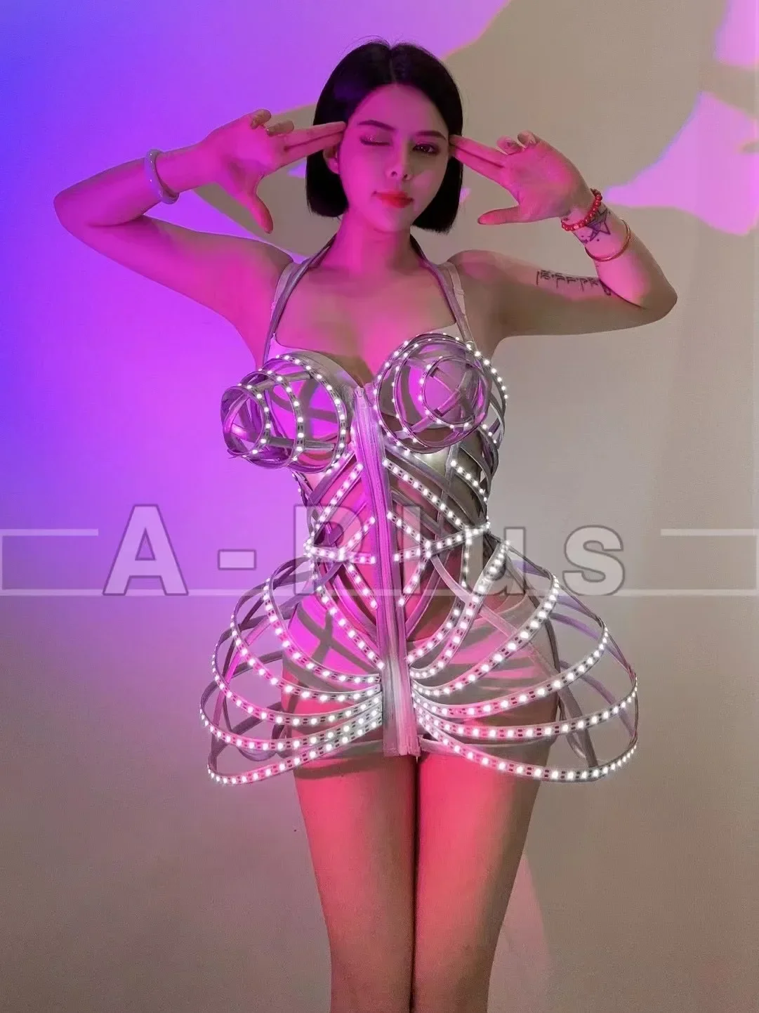 Vestido hueco brillante para mujer, traje de fiesta Sexy, espectáculo de escenario, led luminoso, brillante, DJ, gaga