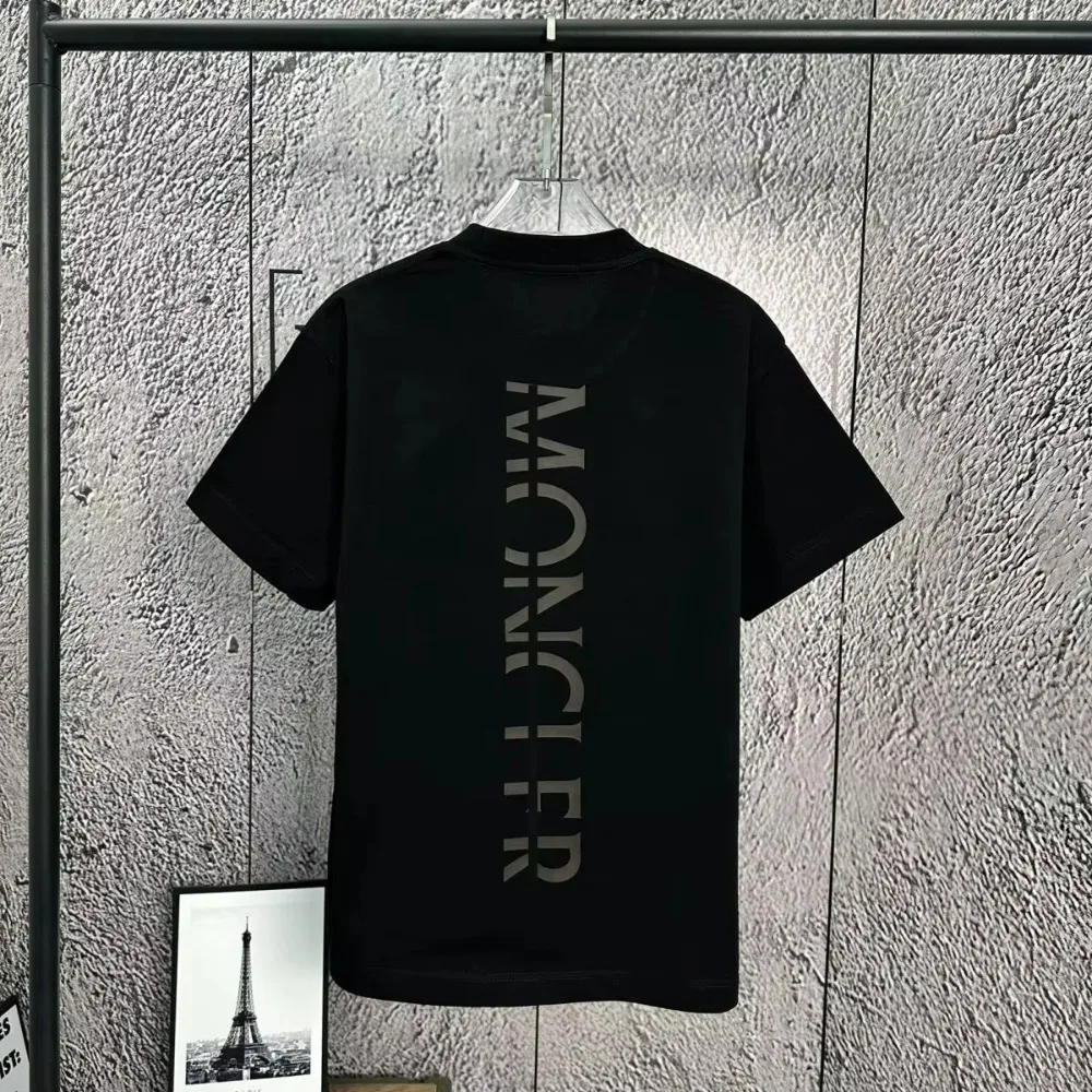 Designer style luxury T-shirt with classic spring/summer patterns suitable for both men and women round neck print