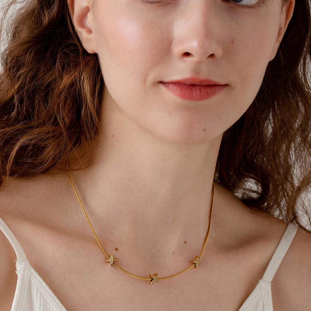 

New 18K Gold Plated Star Necklace for Women Rhinestone Stainless Steel Charms Fashion Jewelry Gift